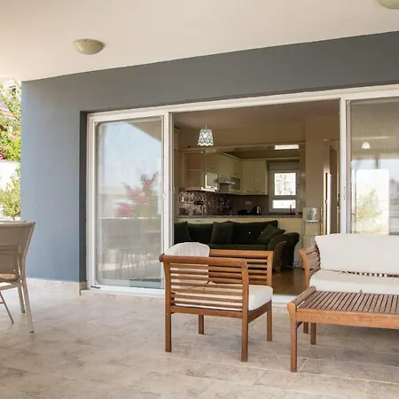 Peaceful House With Refreshing Terrace In *
