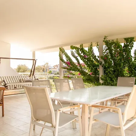 Peaceful House With Refreshing Terrace In * Çeşme